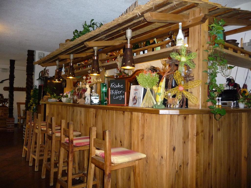 Steakhouse & Pension Crazy Horse ズール エクステリア 写真